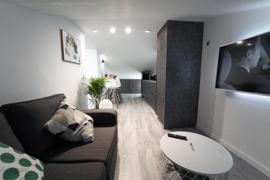 Buhardilla Comillas Beach En Primera Linea De Playa, Wifi, Netflix מראה חיצוני תמונה
