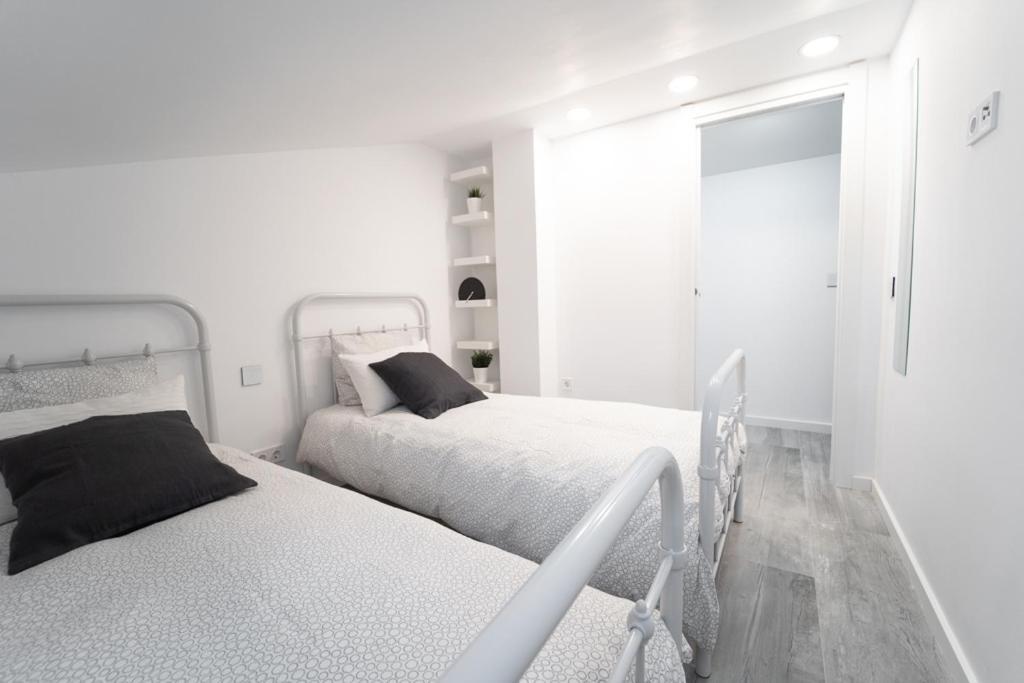 Buhardilla Comillas Beach En Primera Linea De Playa, Wifi, Netflix מראה חיצוני תמונה