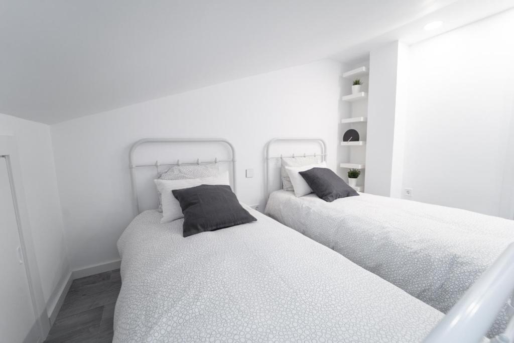Buhardilla Comillas Beach En Primera Linea De Playa, Wifi, Netflix מראה חיצוני תמונה